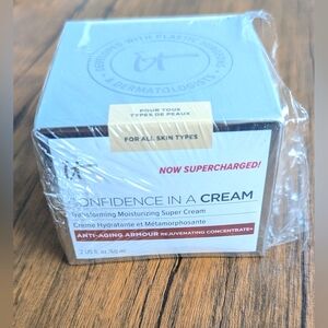 itCosmetics Confidence in a Cream - 2 oz